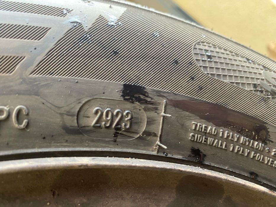 Sprzedam opony zimowe kupione w 2024 roku