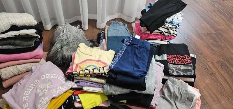 Zestaw ubrań dla dziewczynki, rozmiar 146