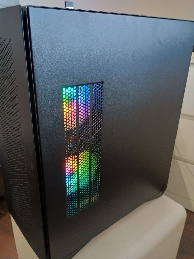 komputer gamingowy RTX 4060/ i5-12400/ram 32gb/ssd 1Tb