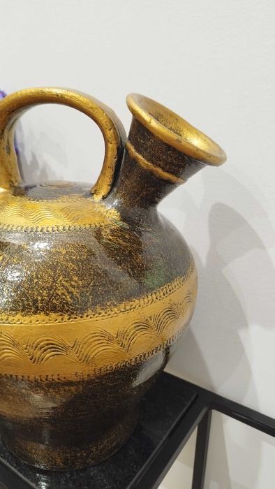 Cantil trabalhado e pintado manualmente, fabrico em barro cru cerâmica