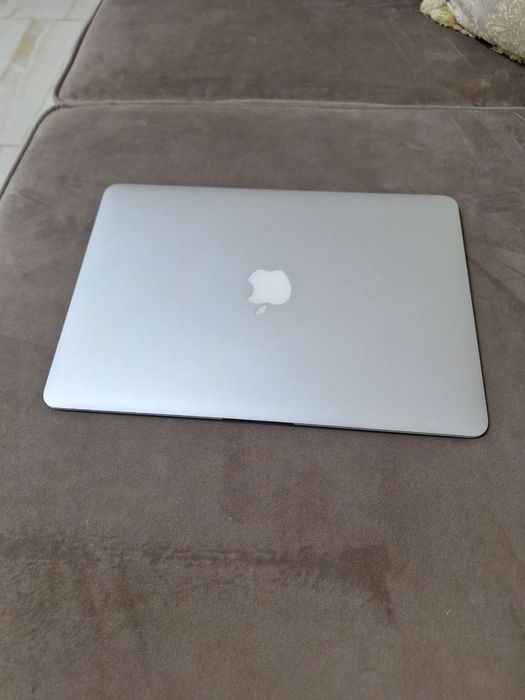Macbook Air Core i5/8gb новий акумулятор