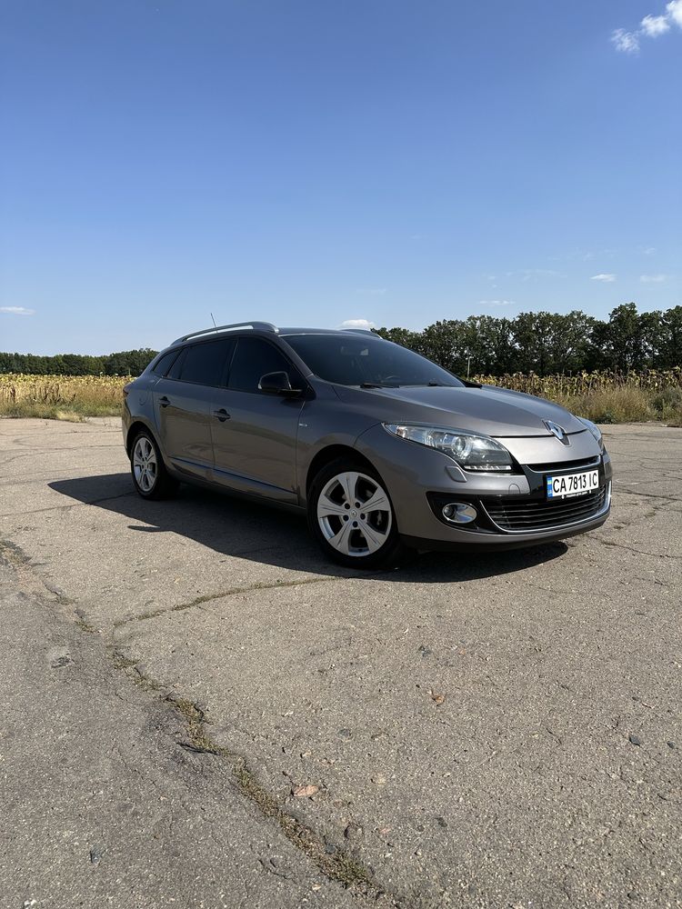 Продам авто в шикарній комплектації!!