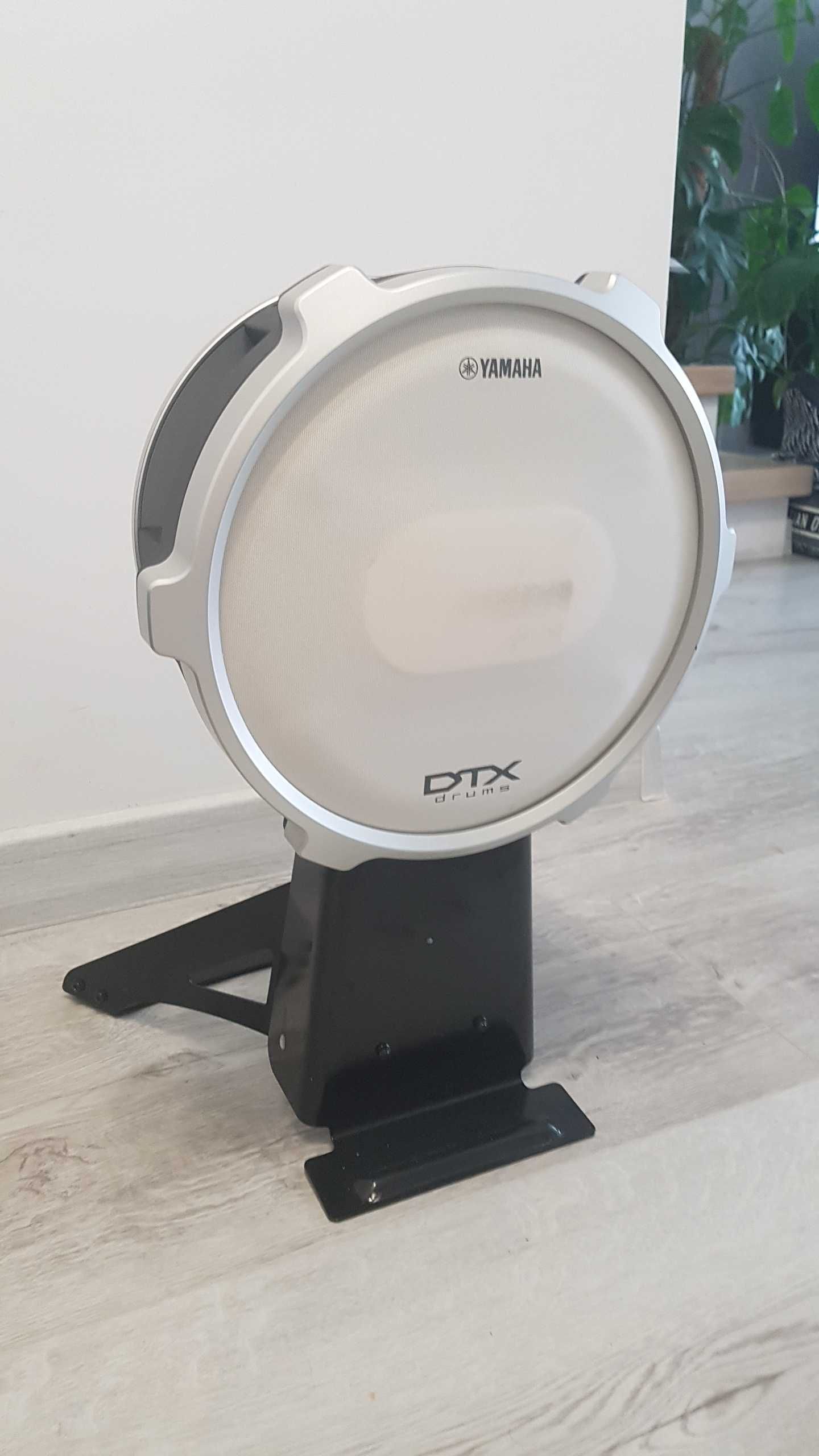 Yamaha KP100 DTX Kick Pad stopy perkusyjny