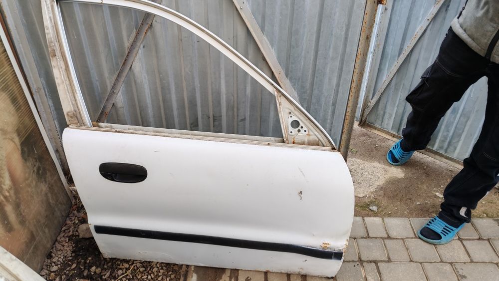 Двери ланос/сенс белые