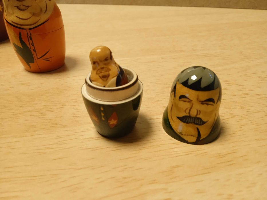 Matrioshka "Rara" Sete Lideres Russos Putin, Yeltsin, Gorbachev, Etc