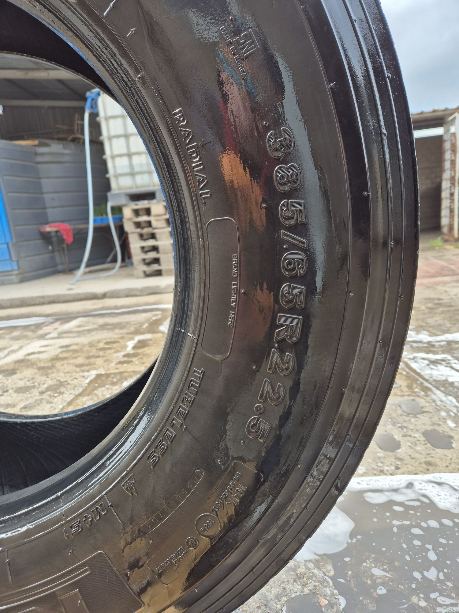 Opona kumho 385/65 22.5