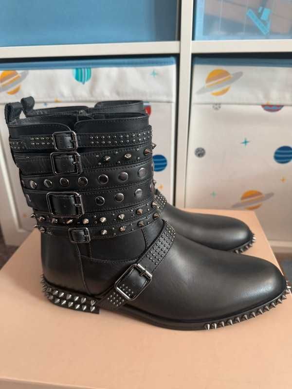 Czarne botki biker Twinset Milano z ćwiekami skóra 39