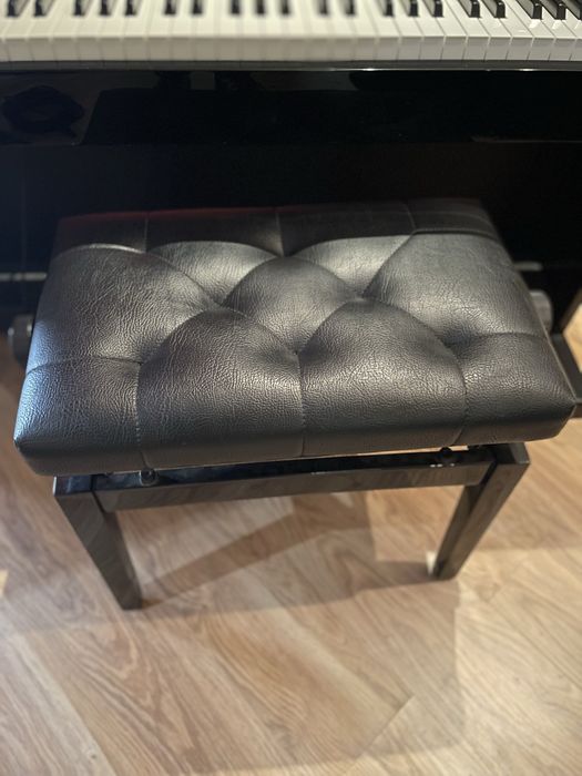 Piano Yamaha Clavinova oferta de Banco CLP-320 - Impecavél