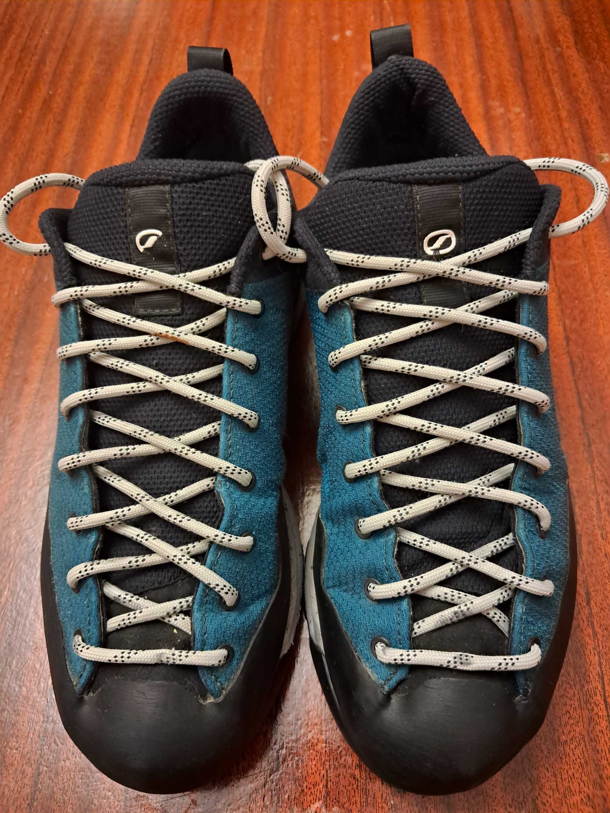 Кроссовки  SCARPA ОРИГИНАЛ размер 45 стелька 29.5см