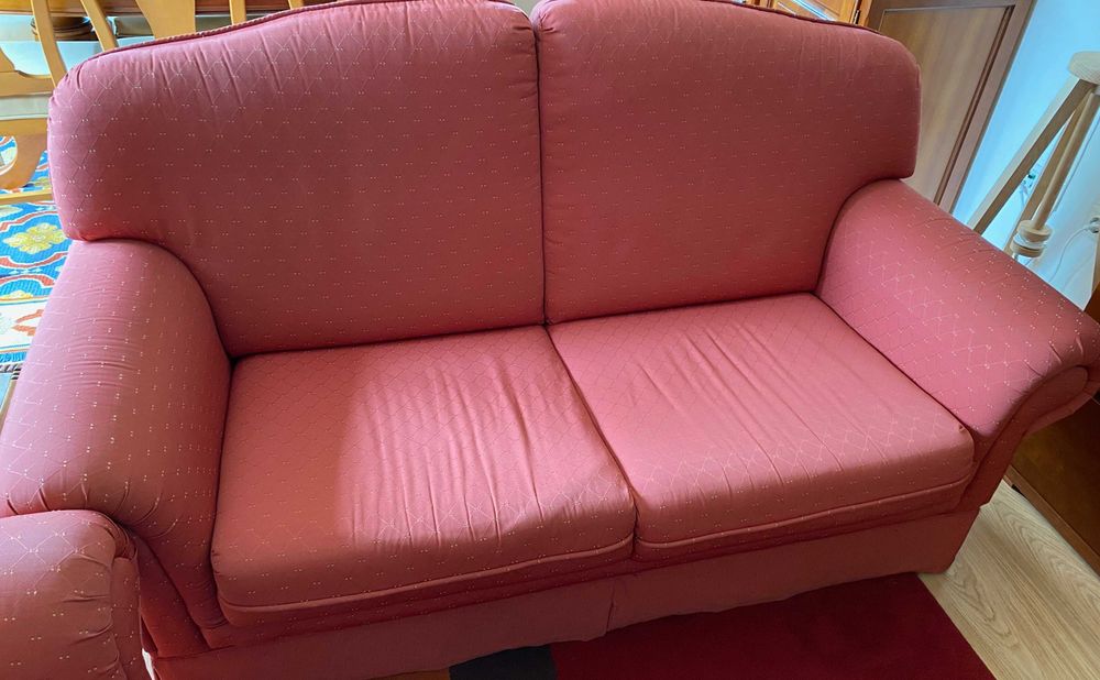 Conjunto de 3 sofás vermelhos - 1 grande e 2 individuais