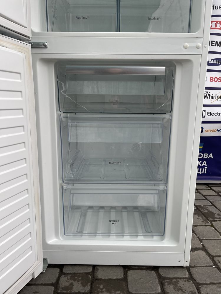 Холодильник Electrolux  #06064