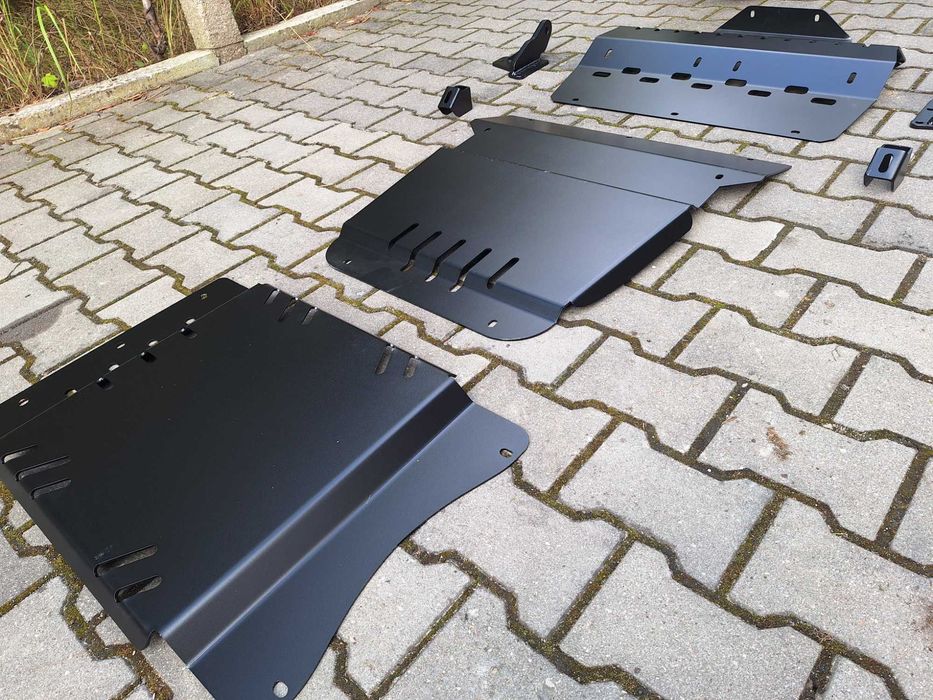 osłona płyta stalowa pod silnik podwozia Jeep Grand Cherokee WH 30 CRD