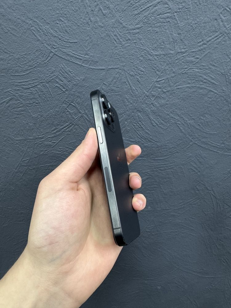 iPhone 15 Pro Max 256gb R-sim E-sim Black Titanium