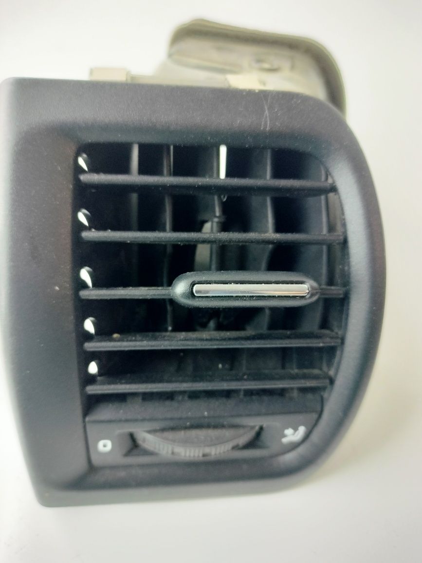 Kratka nawiewu lewa skoda fabia 2