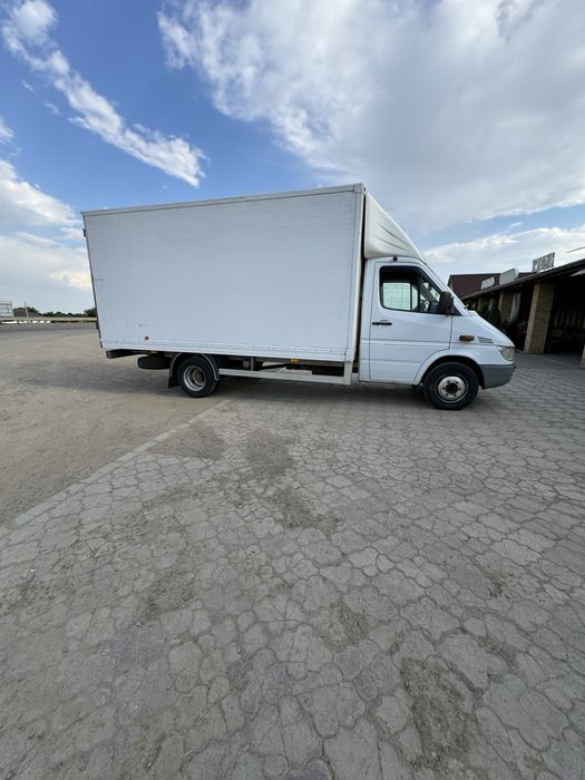 Перевезення вантажу термобудка перевезення меблів