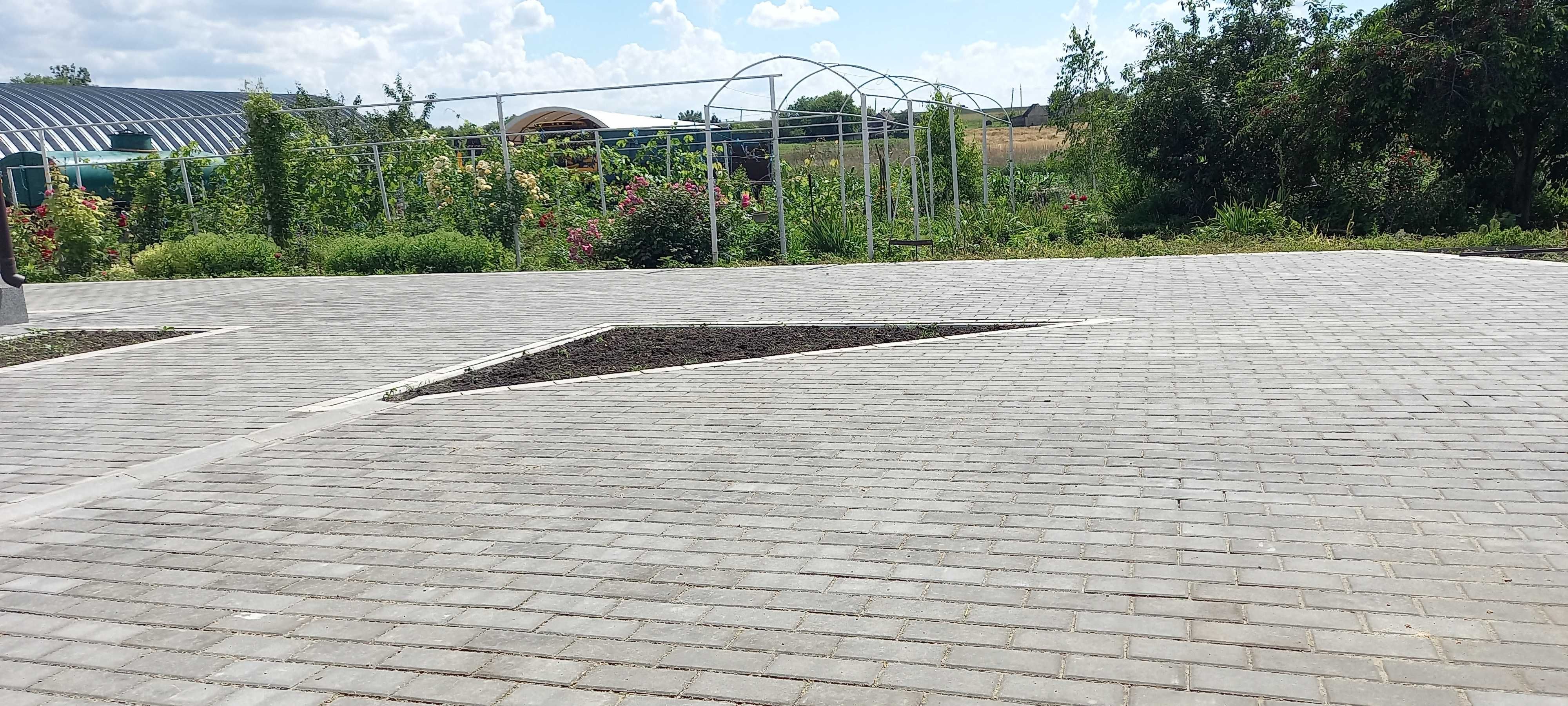 Укладка тротуарной плитки. Монтаж тротуарной плитки "Старый город"
