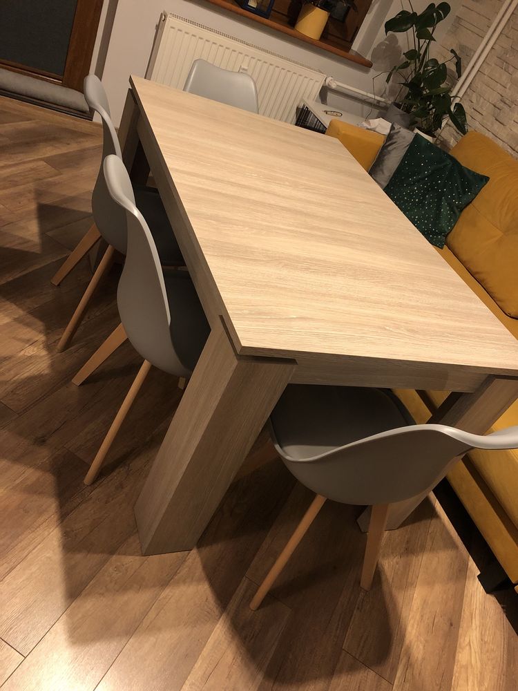Stół 90cm x 140/180 cm + krzesła