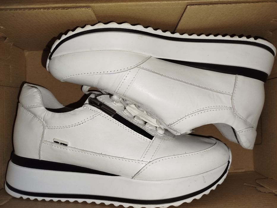 Женские кожаные кроссовки Emirro "Лолита" 0503