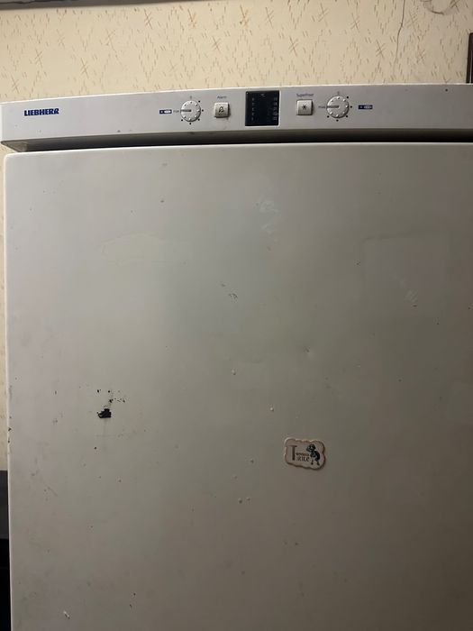 Продам холодильник Lipher в неробочому стані