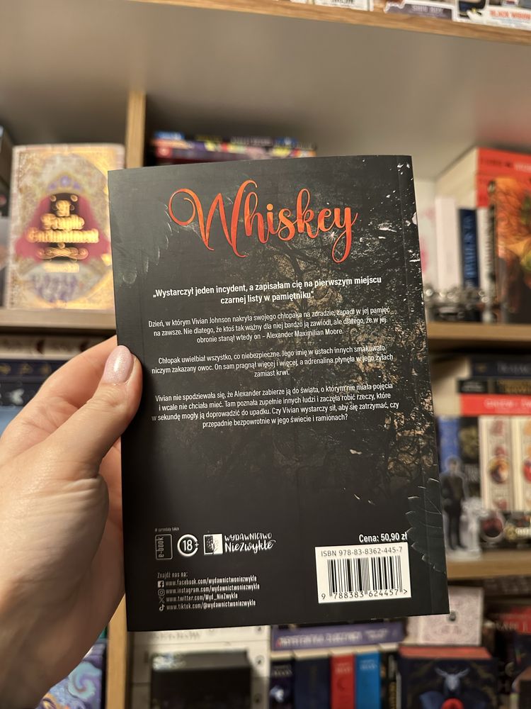 Whiskey Nika Bogin wydawnictwo niezwykłe + zakładka