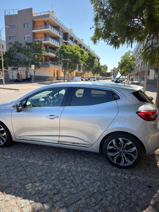 Renault Clio 1.0 Exclusive 2021 – Muito bom estado