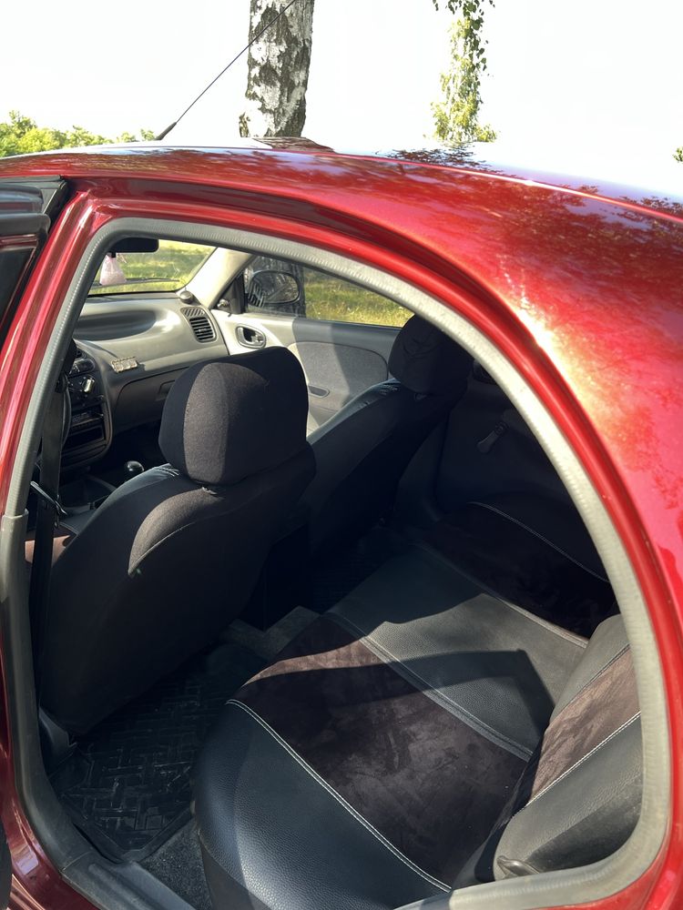 Daewoo Lanos.