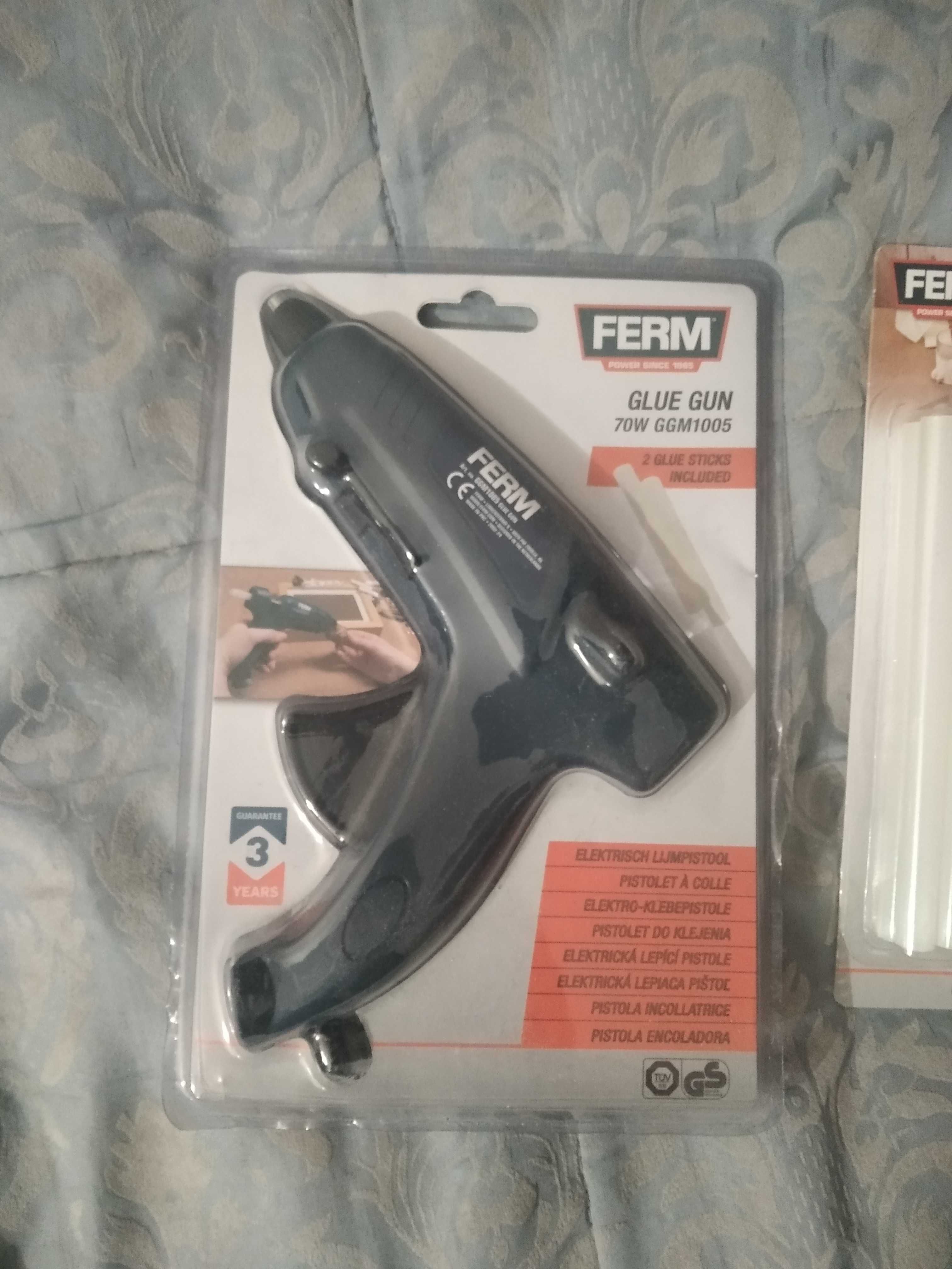 Pistolet klej na gorąco Ferm z wkładami nowy