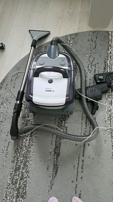 Пилосос мичий та сухе прибирання