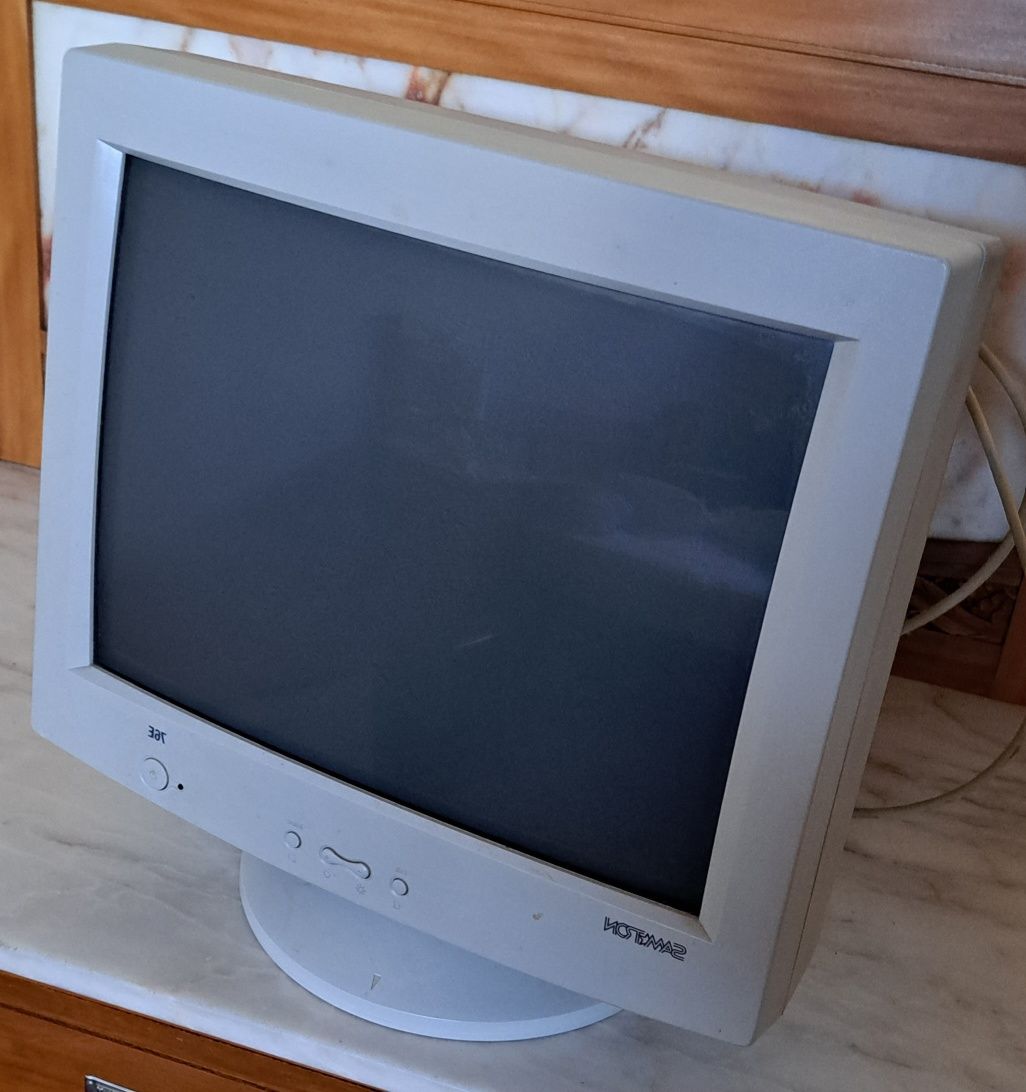 Monitor crt Samtron