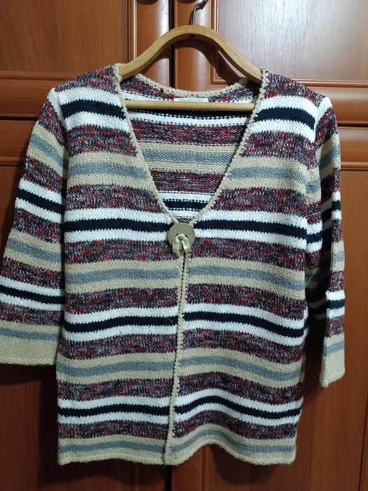 Жіночий кардиган