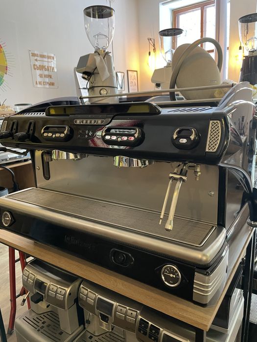 Оренда професійних кавоварок для барів та кафе