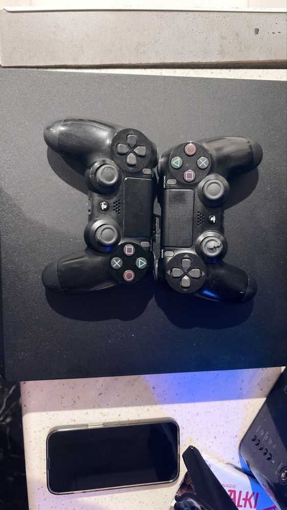 Witam sprzedam ps4 pro