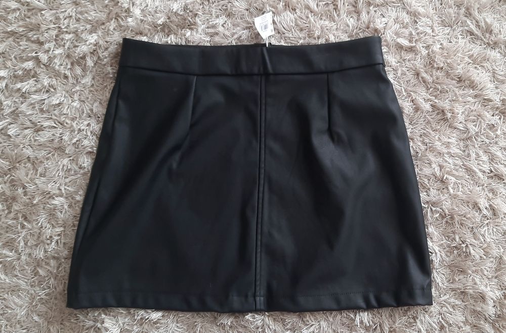 Spódnica mini ecoskora nowa Sinsay L