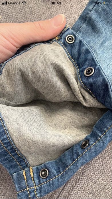 Jeansowe ogrodniczki podszyte bawełna i sweterek z traktorem