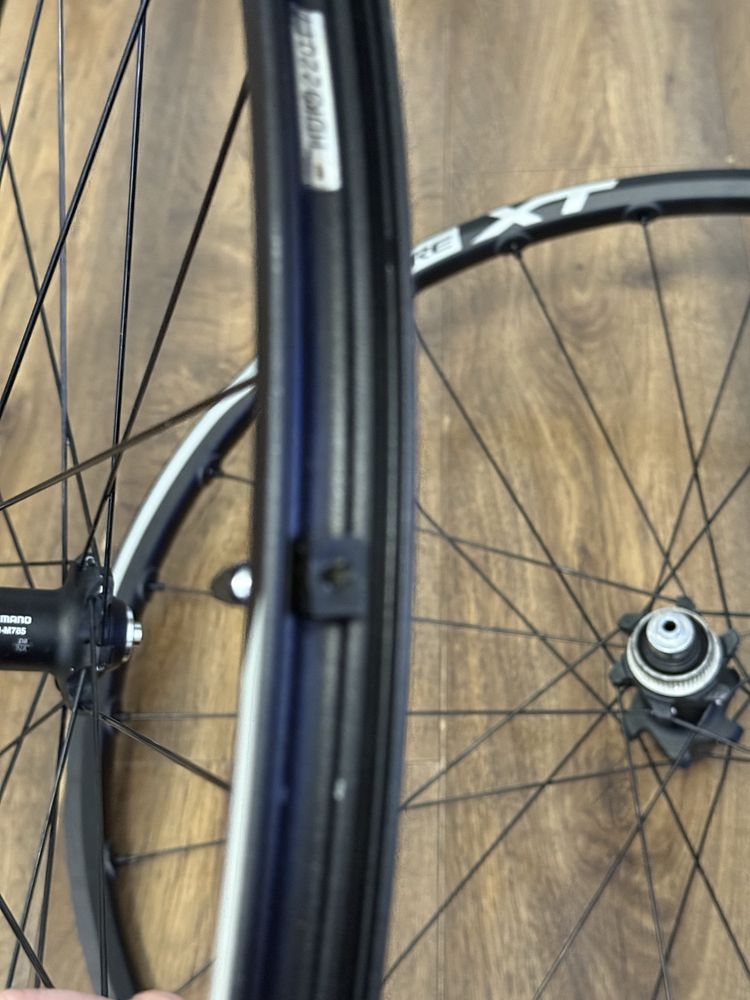 Koła 27,5” Shimano Deore XT QR 11s 12s centerlock tubeless UST 584x19C