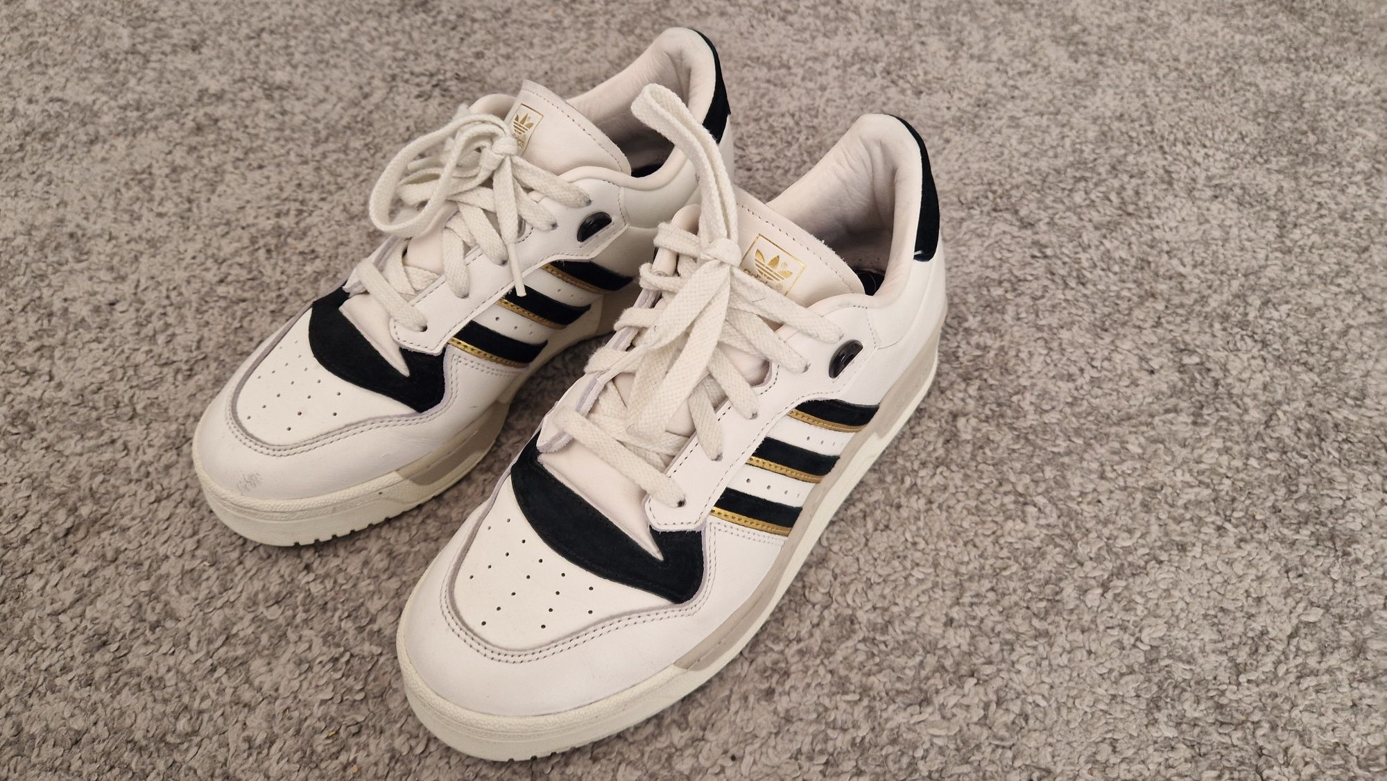 Adidas rivalry 41 1/3