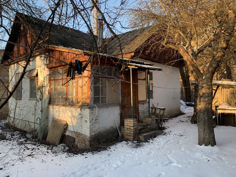 Дом с ровным участком на ул. Адмирала Ушакова