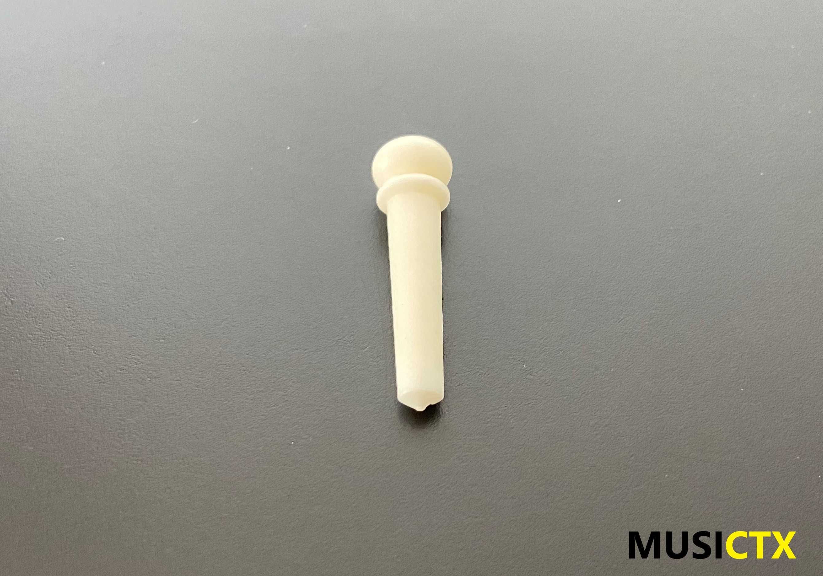 Pins em osso para guitarra folk