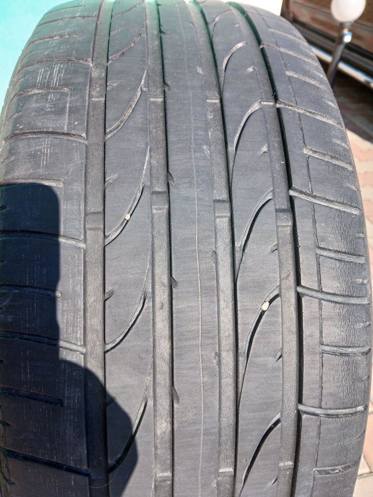 Продам 2 шини Bridgestone Dueler