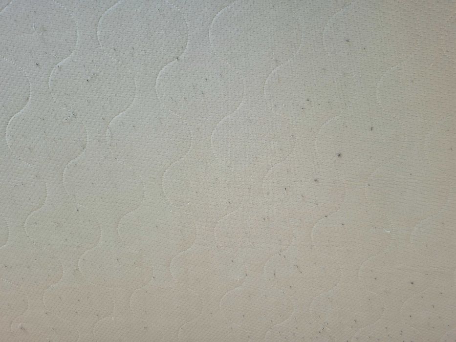 Łóżko podwójne z pojemnikiem na pościel