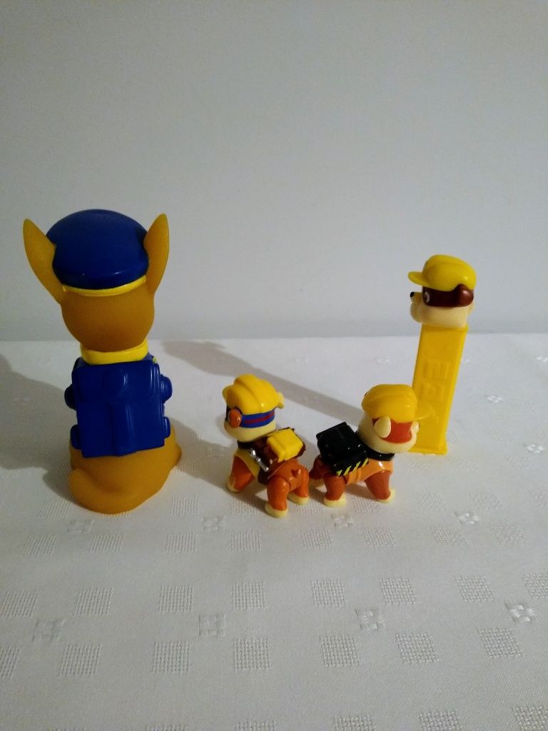 Lampka i figurki Psi Patrol