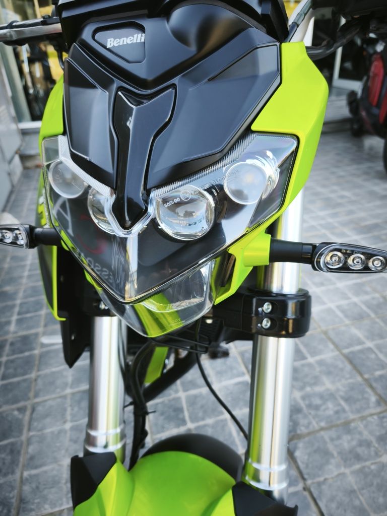Benelli tnt 125  completamente nova