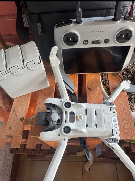 DJI Mini 4 Pro Fly More + DJI Care + 10 meses