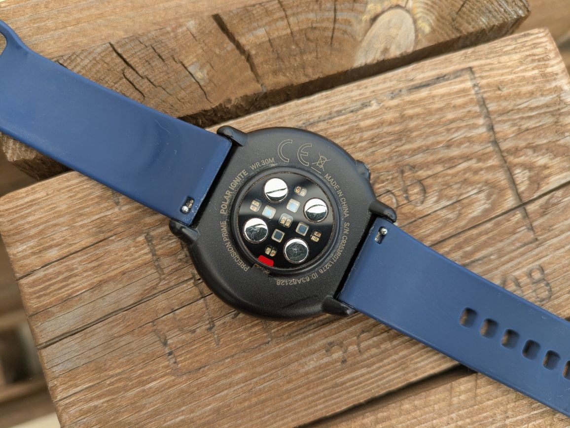 Zegarek Polar Ignite (FitSpark - dopasowane treningi) jak Garmin