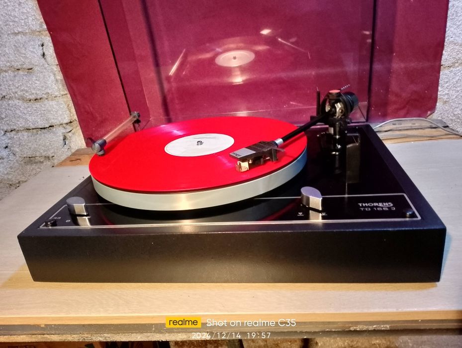 Thorens TD166J Gramofon