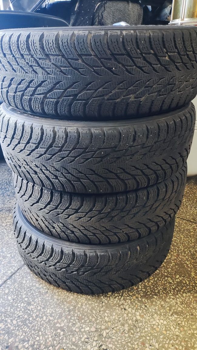 Продам б/в зимні шини Nokian tyres Hakkapeliitta R3