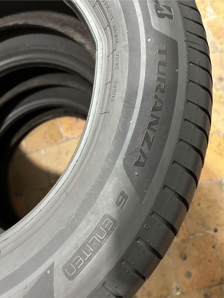 225/65R17 Bridgestone Turanza