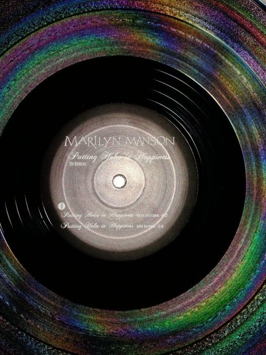 Marilyn Manson ‎– Putting Holes In Happiness
