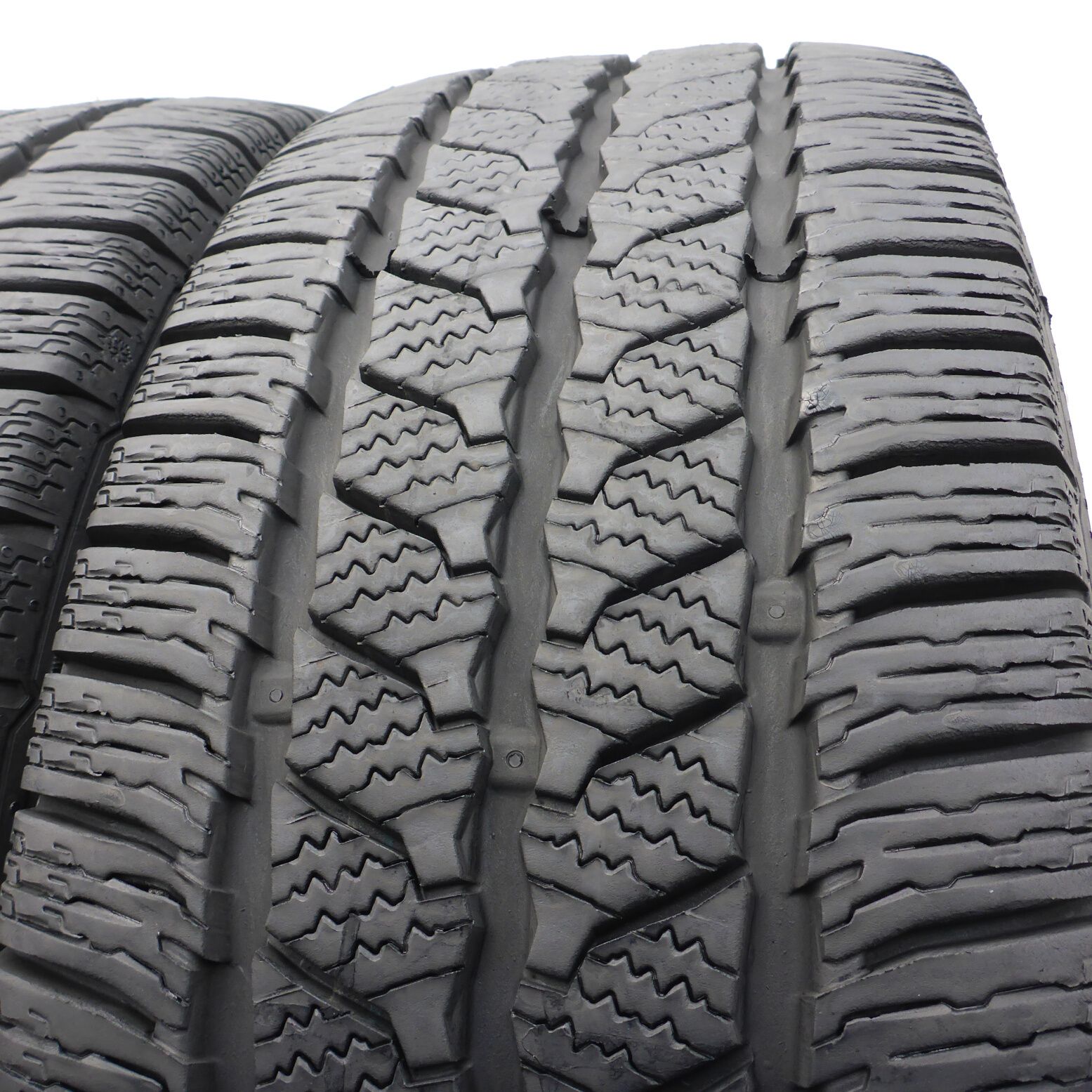 Opony 225/65/16C Continental 225/65/16C 110R Zimowe 2023 8-8,2mm