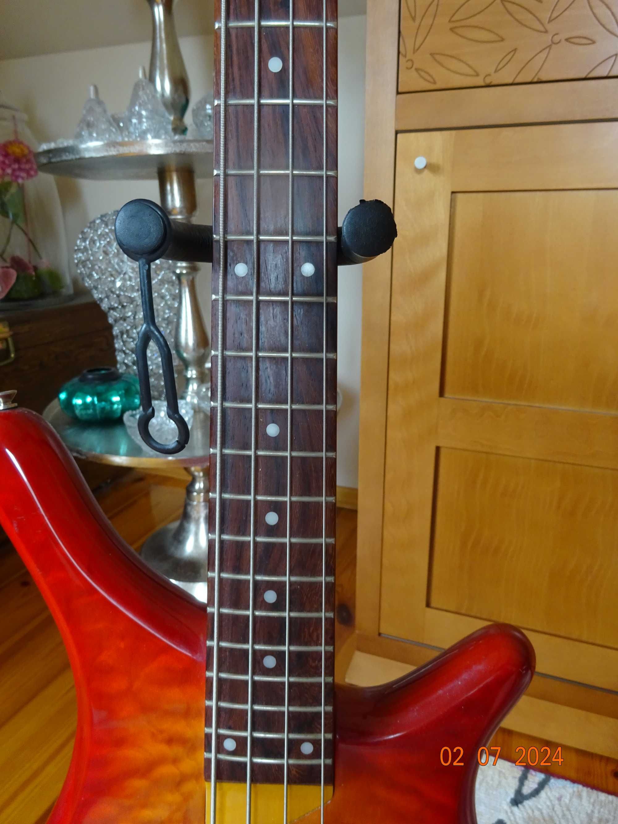 Gitara basowa Vintage V990 SQM bas aktywny